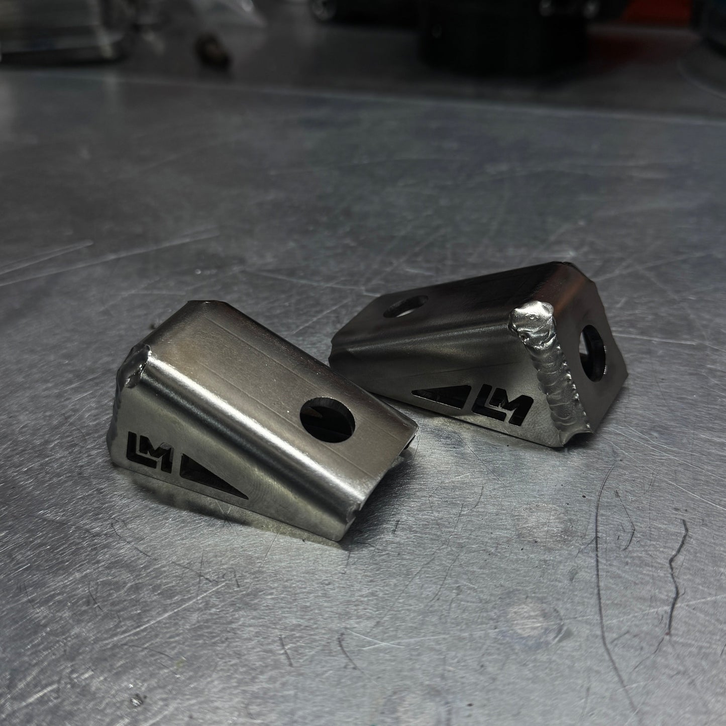 S/R Chassis Tunnel Harness Mounts